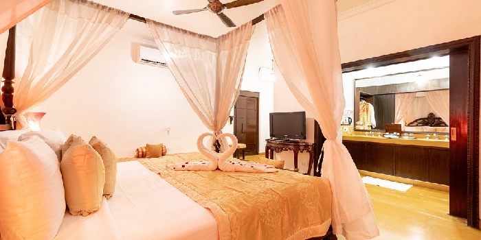 royal rooms at Fort JadhavGADH heritage hotel near Pune accommodation options